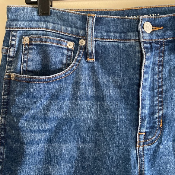 J CREW 9” Vintage Slim Straight Rainstorm Wash - Picture 6 of 12